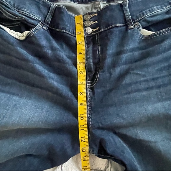 Torrid Jeans - Picture 6 of 9